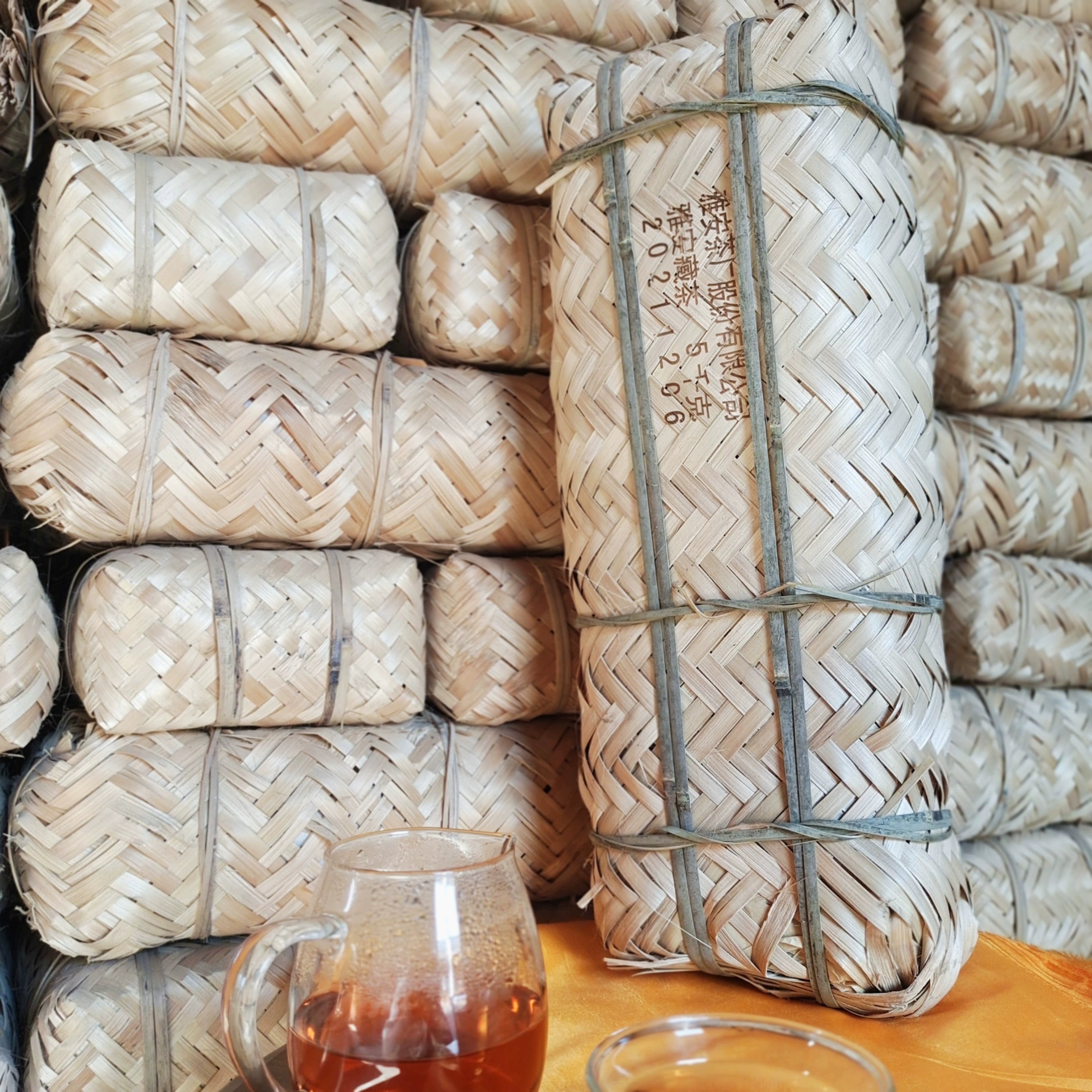 5kg Tibetan Dark Tea Bamboo Strip Pack, Crafted from Aged Raw Materials and Blended for a Rich, Complex Profile.